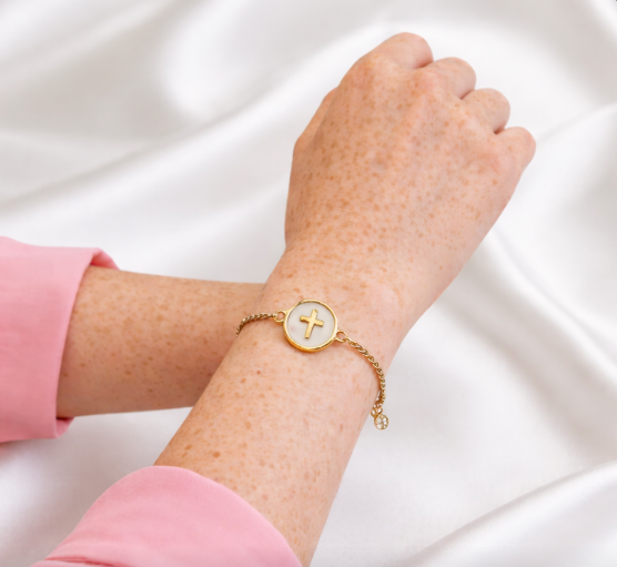 Faith Over Fear Cross Bracelet – Gold Adjustable Slider Bracelet