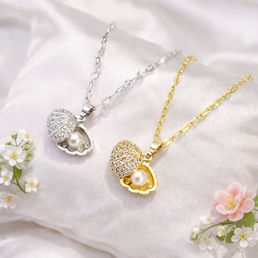Elegant Pearl Shell Necklace – Gold & Silver Seashell Pendant with Hidden Pearl