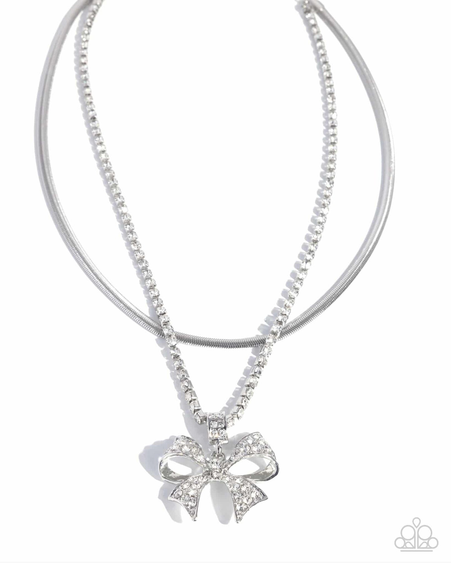 💎 Sparkling Silver Bow Necklace – Elegant Double Layer Design