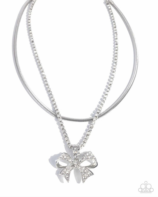 💎 Sparkling Silver Bow Necklace – Elegant Double Layer Design