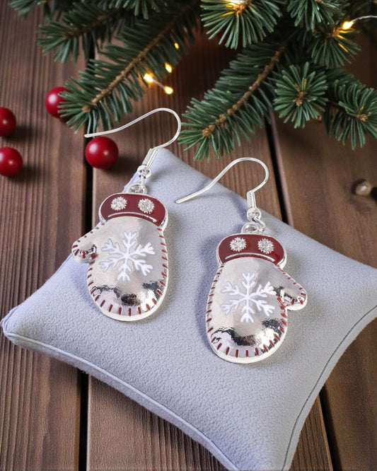 ❄️ Snowflake Mitten Dangle Earrings – Festive Holiday Jewelry 🎄✨