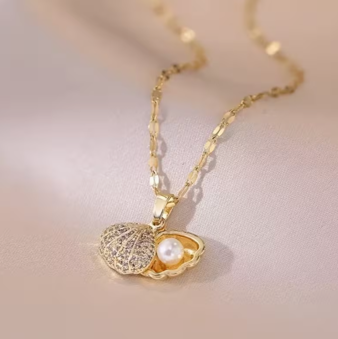 Elegant Pearl Shell Necklace – Gold & Silver Seashell Pendant with Hidden Pearl