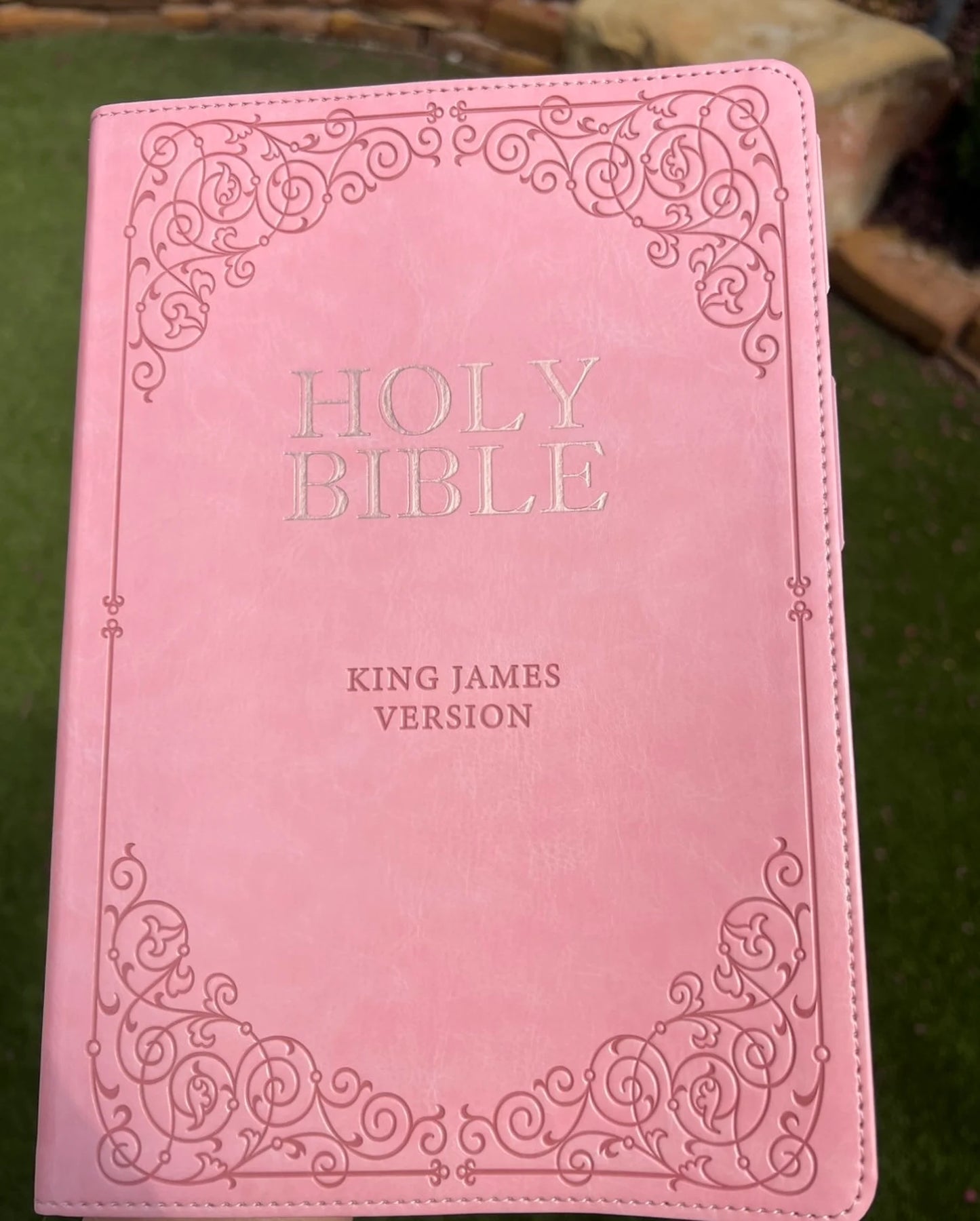📖 Pink Faux Leather Giant Print King James Version Bible (with Rose Gold Laminated Tabs)